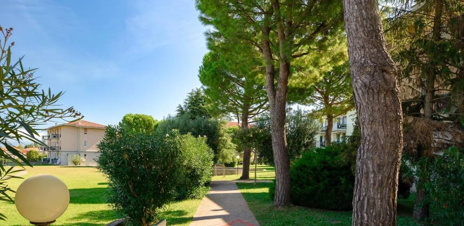Apartment La Casa Di Olivia - Vista Lago Desenzano del Garda