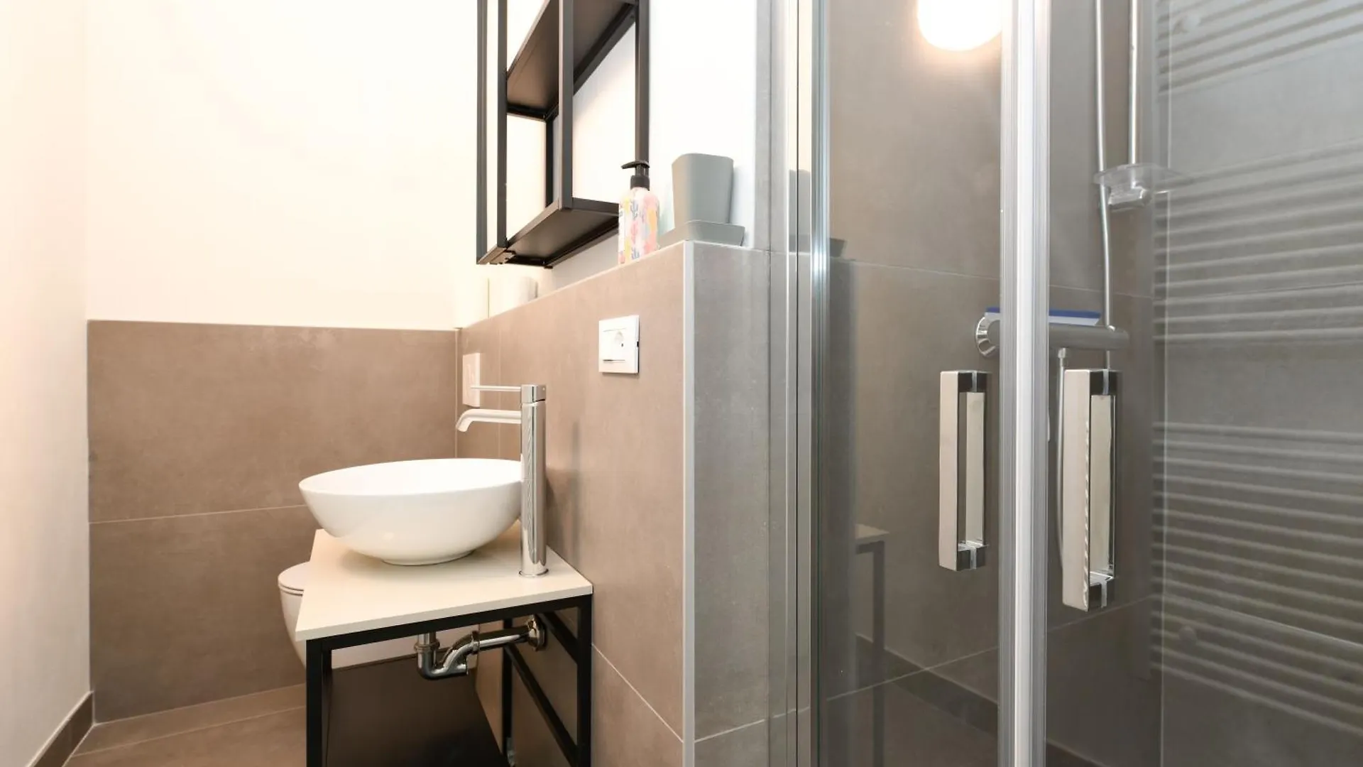 Apartment La Casa Di Olivia - Vista Lago Desenzano del Garda Italy