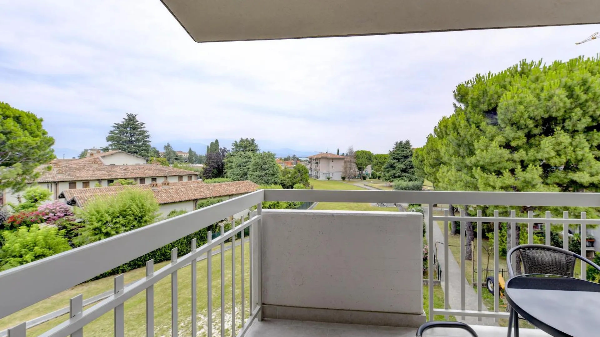 Apartment La Casa Di Olivia - Vista Lago Desenzano del Garda